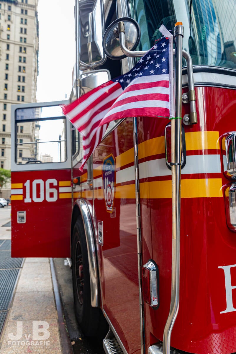 Tiller Ladder 106 - Brooklyn
