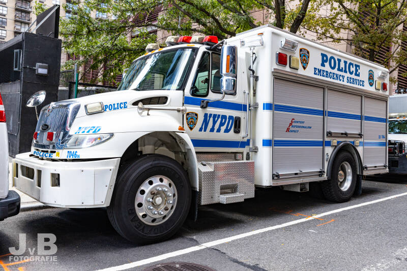 NYPD International truck ESU air unit 704606