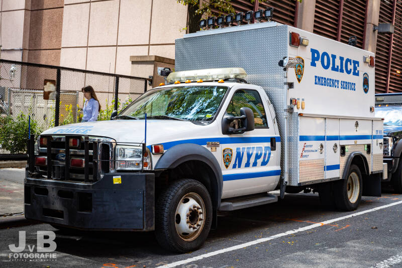 NYPD Ford F550 Hazmat truck ESU 842407