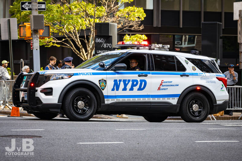 NYPD Ford Explorer Police Utility Highway Patrol HWY3 595420