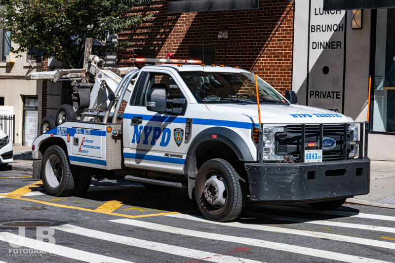 NYPD Ford F550 Tow Truck Brooklyn 684319 Traffic Enforcement Division