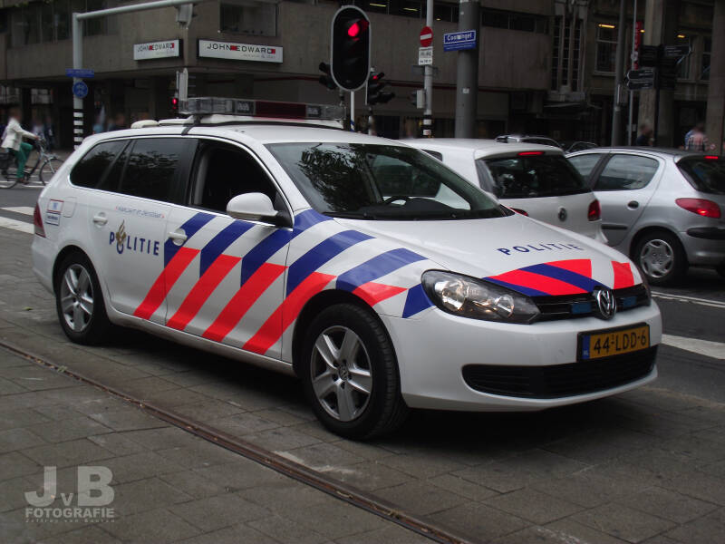 Volkswagen Golf Station Hondenbrigade Rotterdam. Dit type voertuig is tot medio 2014 in gebruik geweest bij de Rotterdamse hondenbrigade. (1)