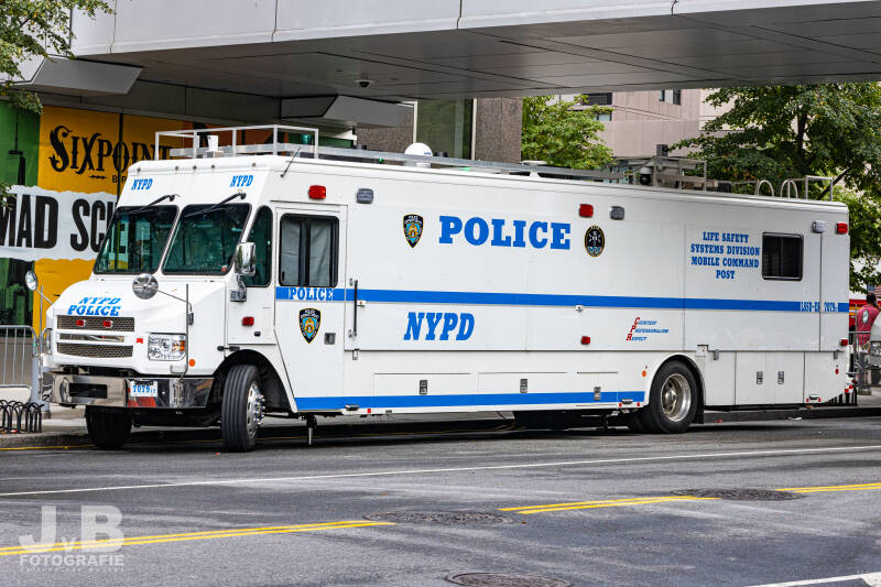 NYPD Freightliner Life Safety System Division LSSD-ES 707917
