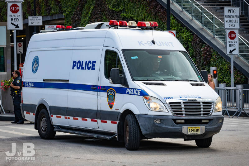 PAPD 53264 - Freigtliner Sprinter K9-Unit