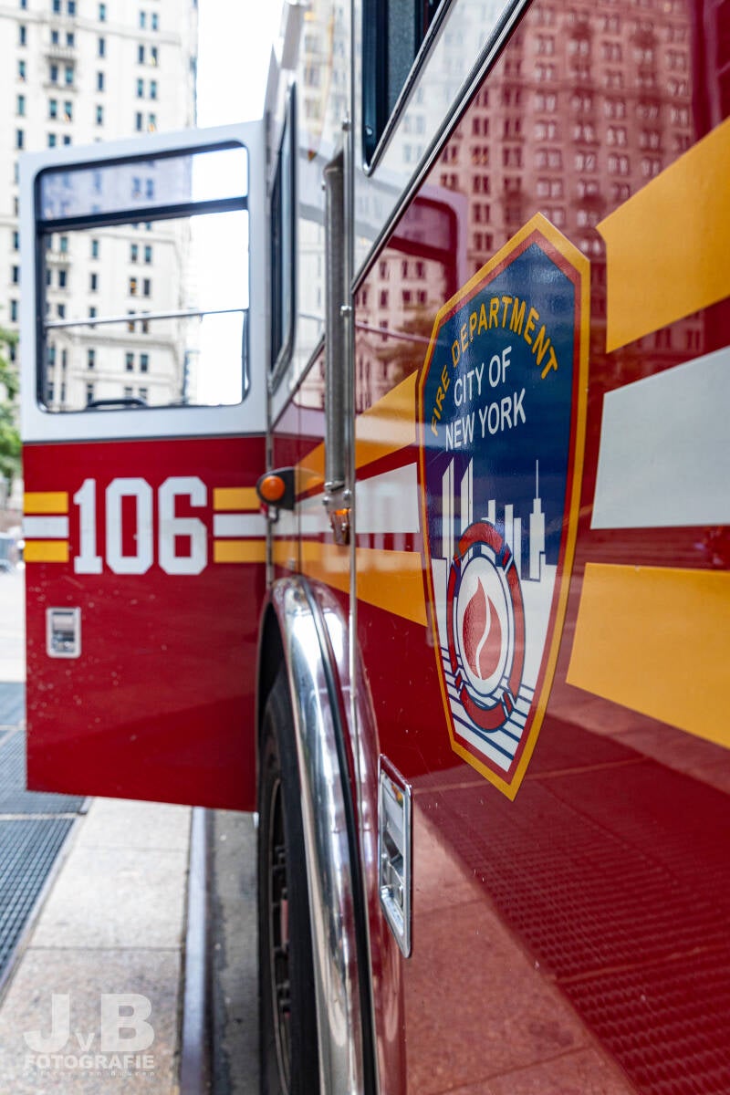 Tiller Ladder 106 - Brooklyn