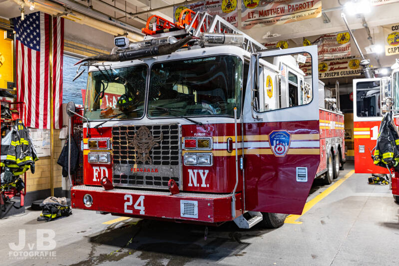 Ladder 24 - Manhattan
