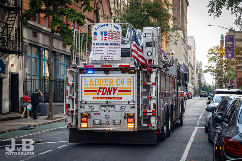 Ladder 3 - Manhattan