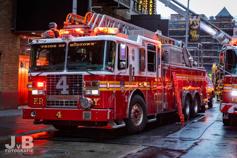 Ladder 4 - Manhattan