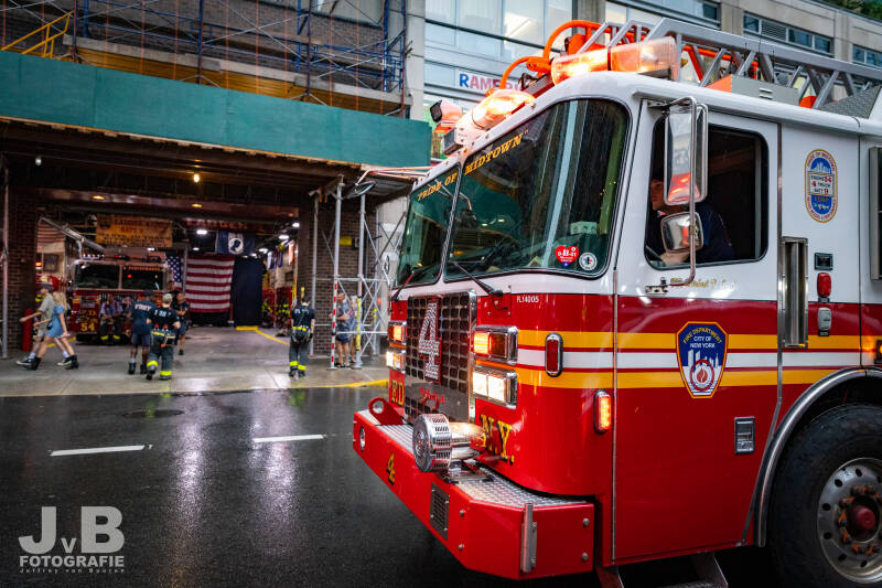 Ladder 4 - Manhattan
