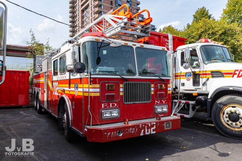 Spare/Reserve Ladder 702 (Roosevelt Island)