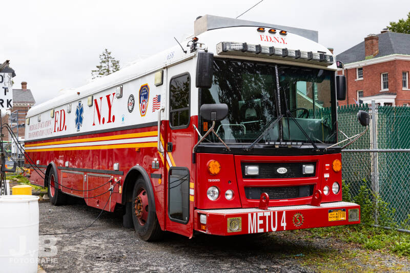 METU 4 - Medical Evacuation Transportation Unit 4 EMS