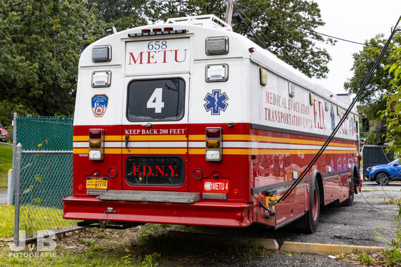 METU 4 - Medical Evacuation Transportation Unit 4 EMS