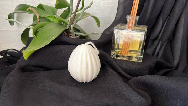 Bougie Décorative Artisanale - Œuf Eclat rayé