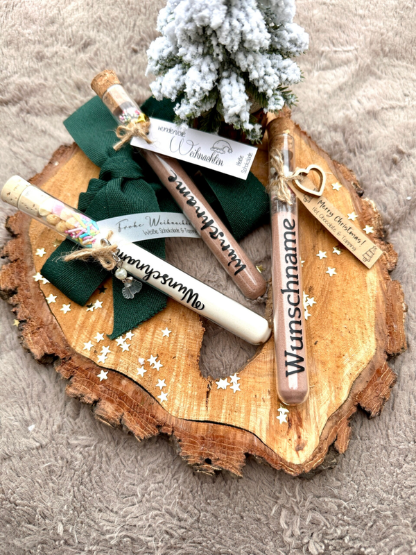personalisiertes Weihnachtsgeschenk Schokolade im Reagenzglas mit Anhänger und Dekoelement
