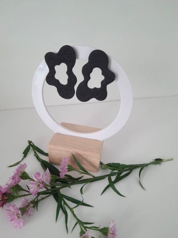 Oorbellen ⬪ Studs ⬪ Werveling ⬪ Zwart