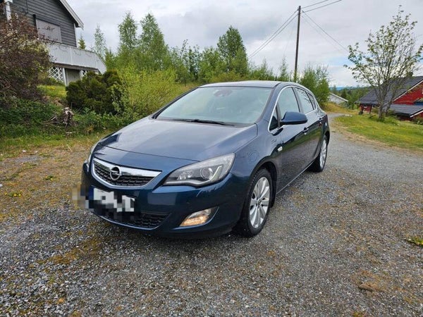 OPEL ASTRA 2010