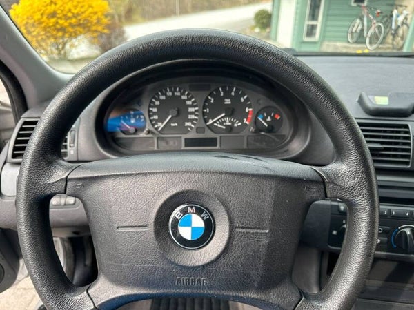 BMW E46 2001