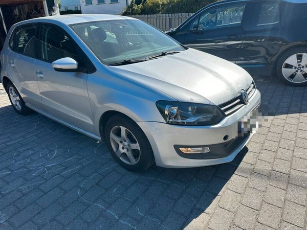 VOLKSWAGEN POLO 2011