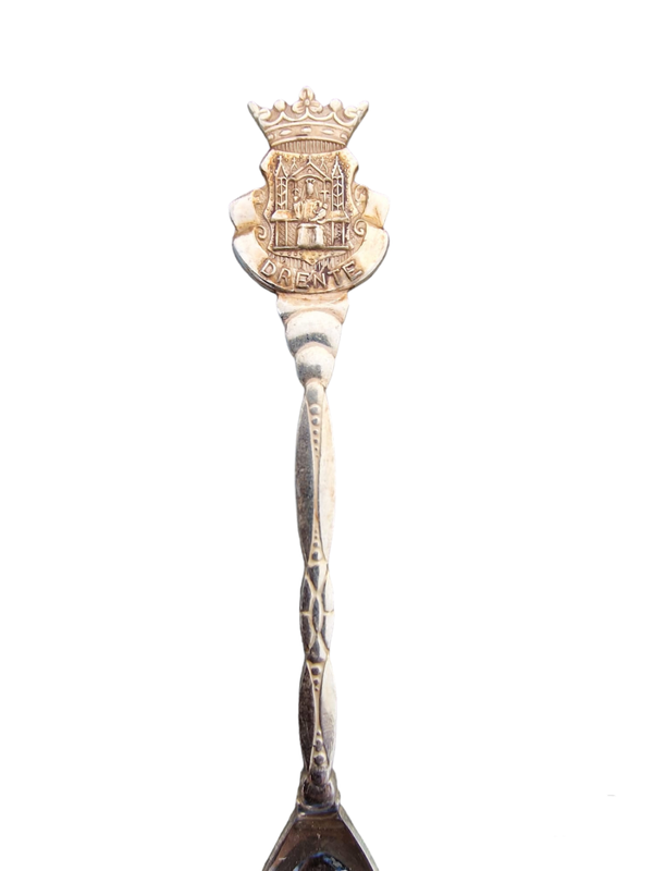 Drente ring met kroon en vrouw