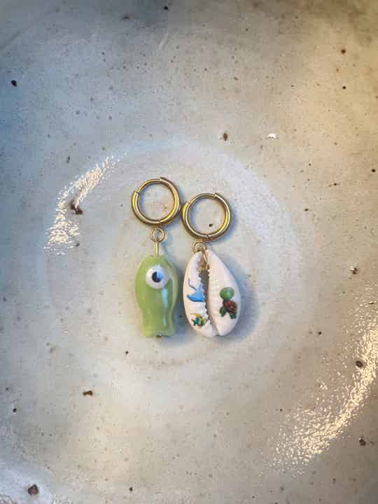 Green beach vibe earrings