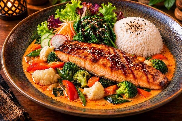 S56. ROT CURRY GEGIRLLTER LACHS  (Bep) Curry Đỏ Cá Nướng