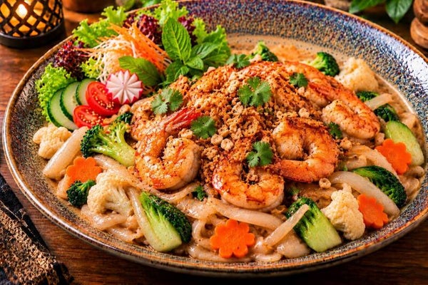 MK7 A: GEBRATENE UDON GROßE GARNELEN ( MỲ TÔM BUỔI TRƯA)