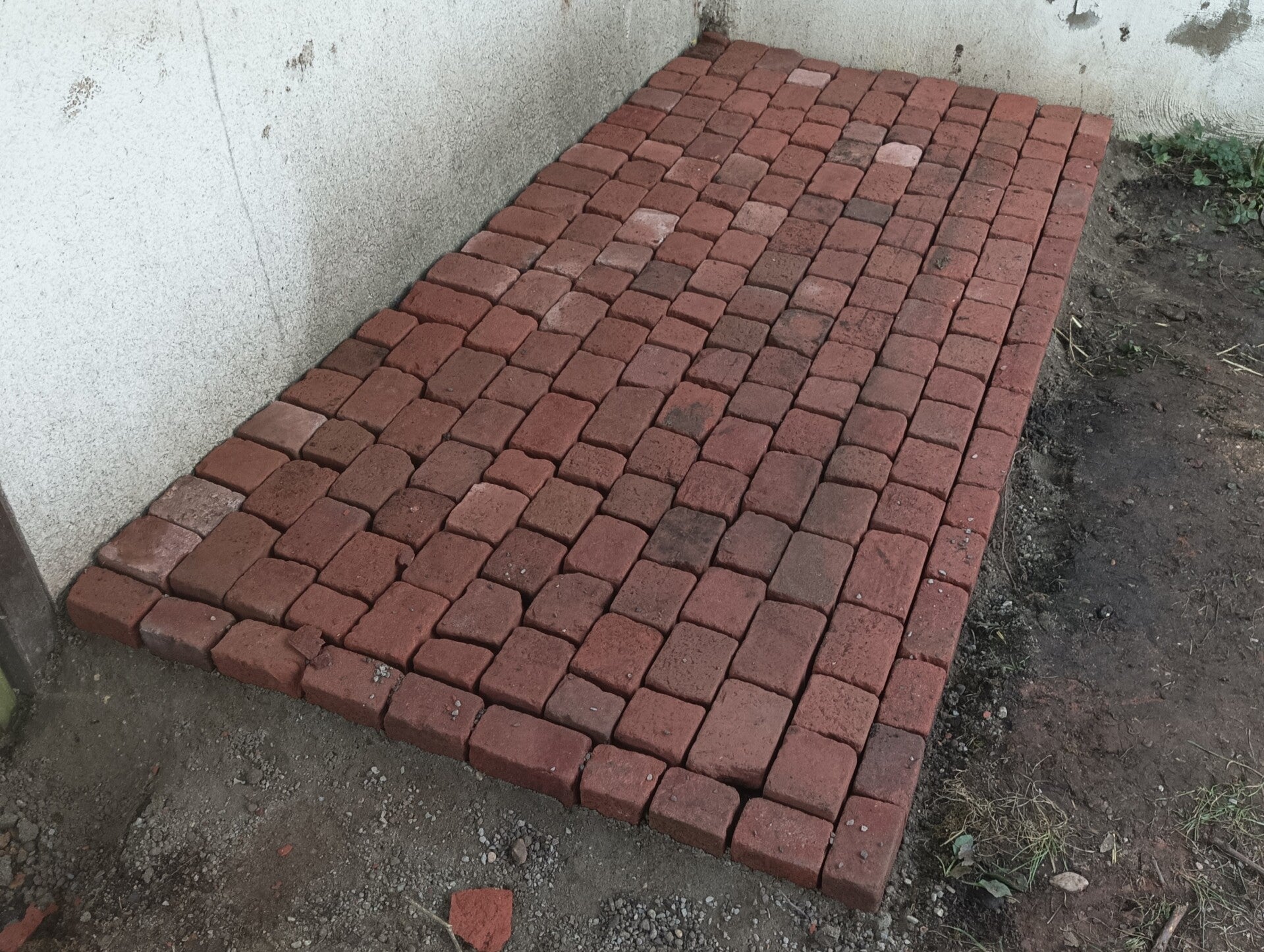 Das erste "Übungsstück": Die Mülltonnenecke