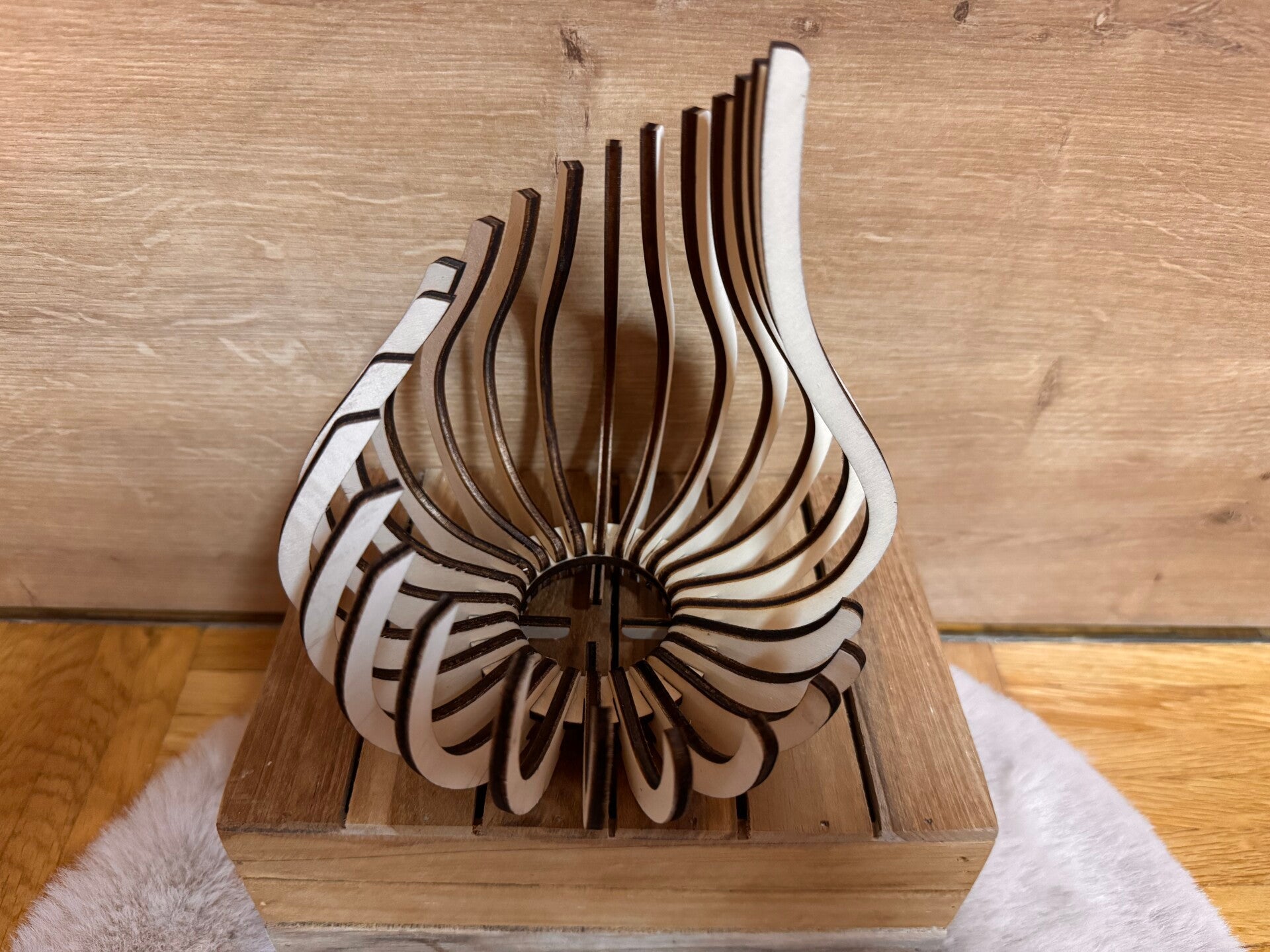 Teelichthalter „Flamme“ aus Holz