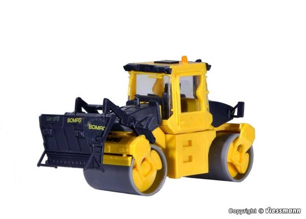 Kibri 11558 H0 BOMAG Walze mit Splittstreuer BS 180
