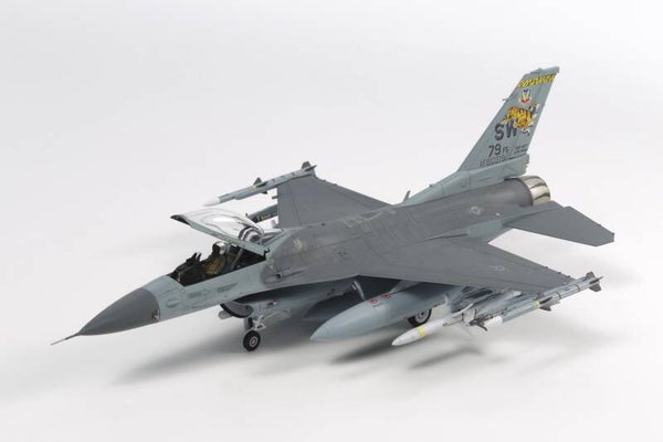 TAMIYA 60788 1:72 Lockheed Martin F-16 CJ Fighting Falcon