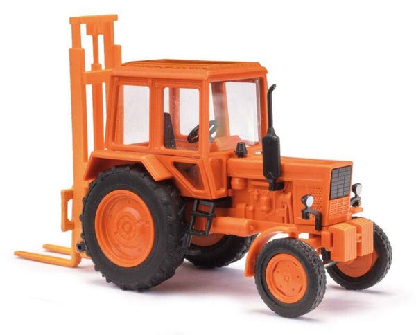 BUSCH 51313 H0 Belarus MTS-80 mit Hecklift TVE 3200,Rot