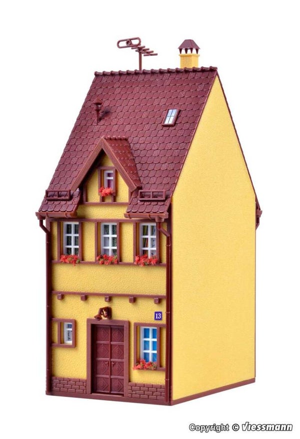 Vollmer 43671 H0 Wohnhaus Bahnhofstrasse 13