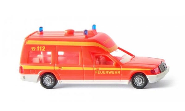 WIKING H0 60701 Feuerwehr Krankenwagen MB Binz, tagesleuchtrot