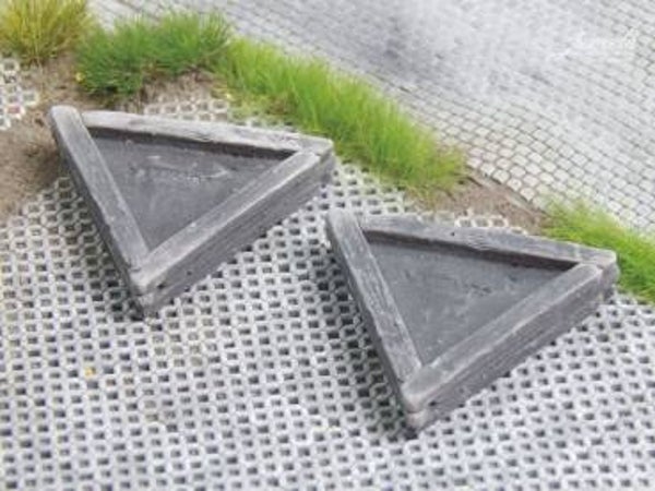Juweela 28241 - 1:87 Strassenpflanzkübel Schwellen, 10x gross