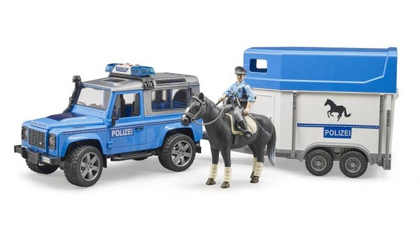 bruder 02588 Land Rover Defender Polizeifahrzeug,Pferdeanhänger, 1 Pferd und Polizist