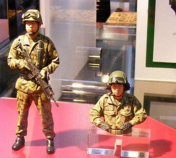 TANIYA 36316 1:16 JGSDF Tank Crew
