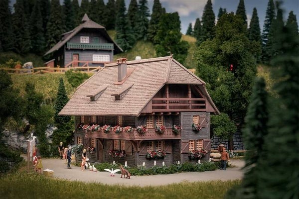 FALLER 130012 H0 Jubiläumsmodell Uhrenmacherhaus mit Figur