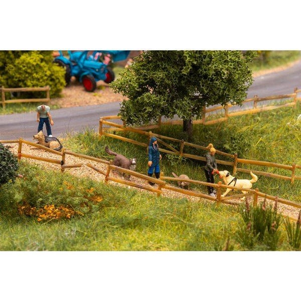 FALLER 151745 H0 Spaziergänger mit Hunden