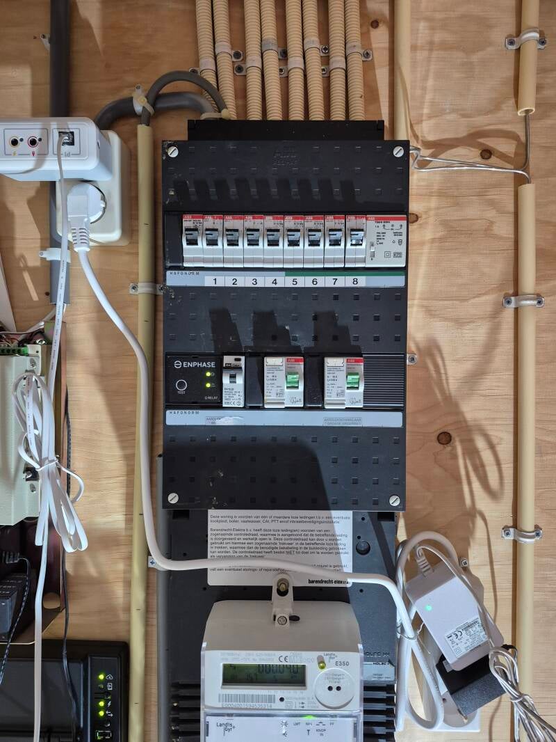 1-standard-g02ygz.jpg