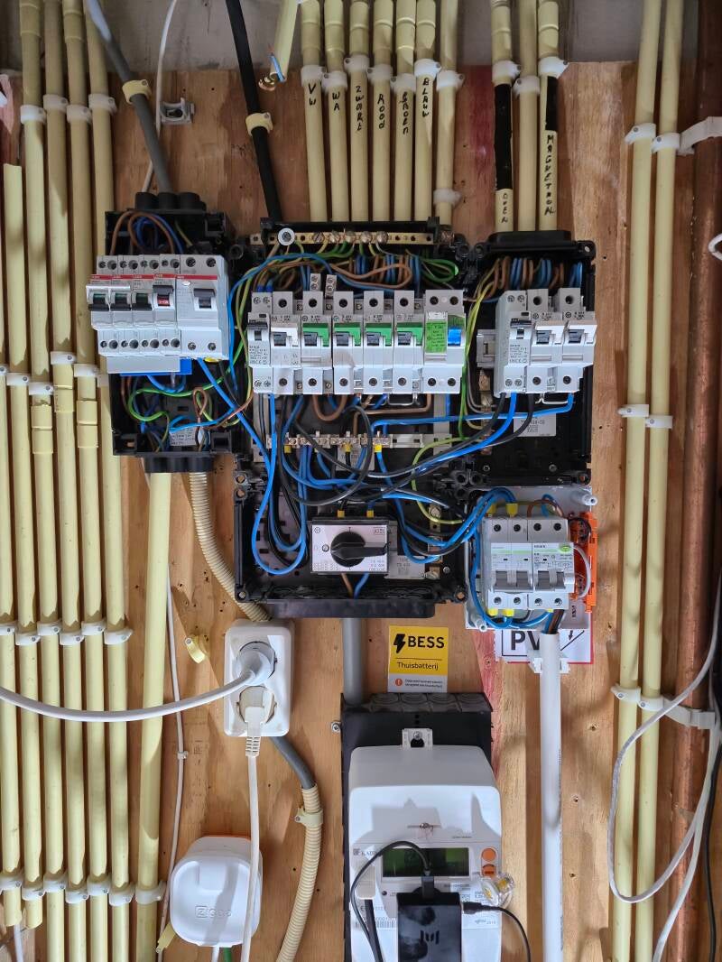 2-standard-awkif3.jpg