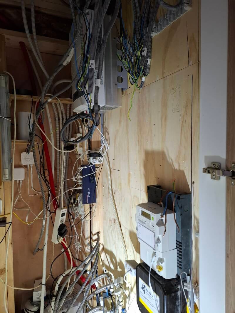 20250218_090227-standard-88isin.jpg