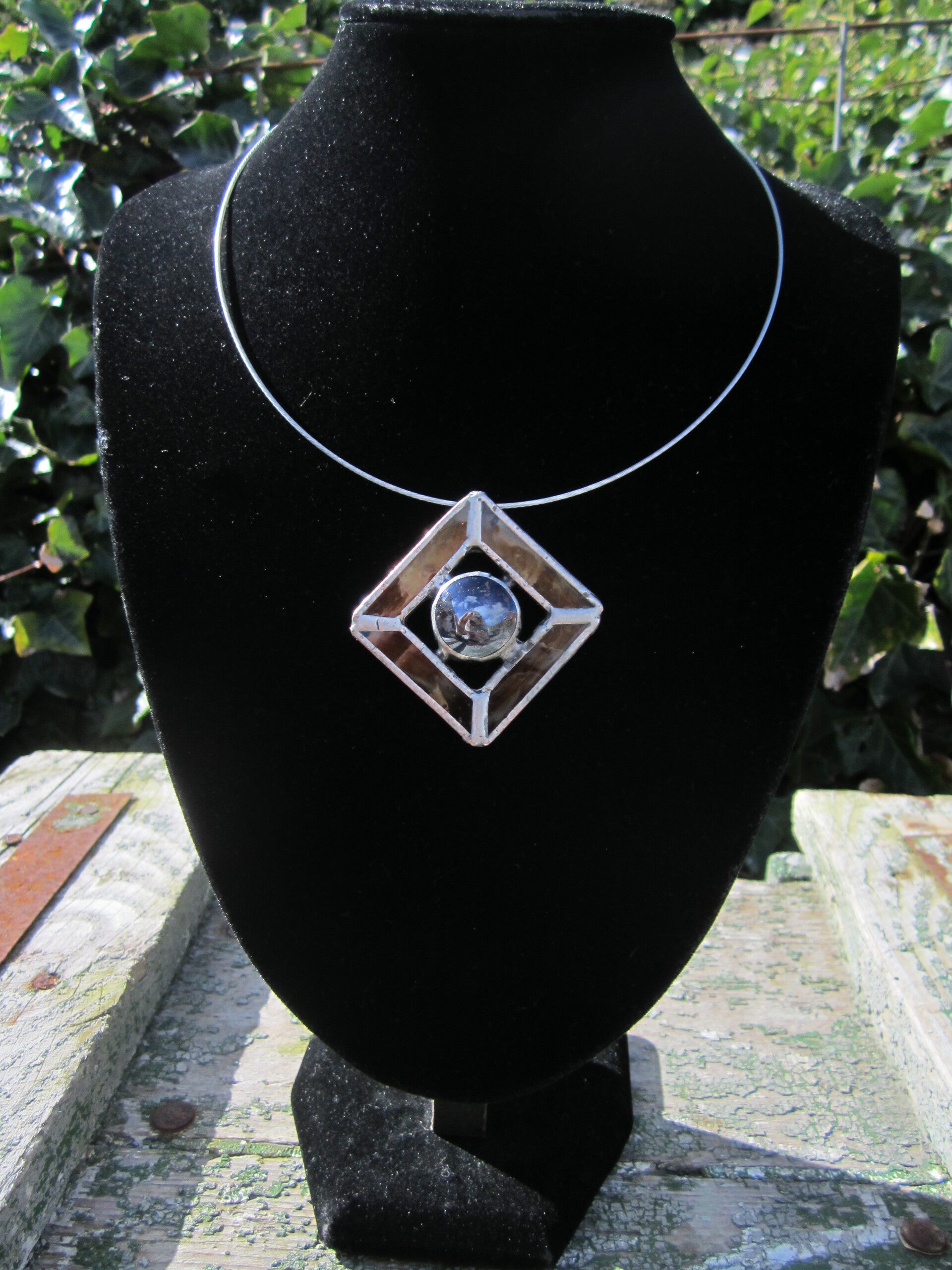 Hanger "Ysa" bruin glas