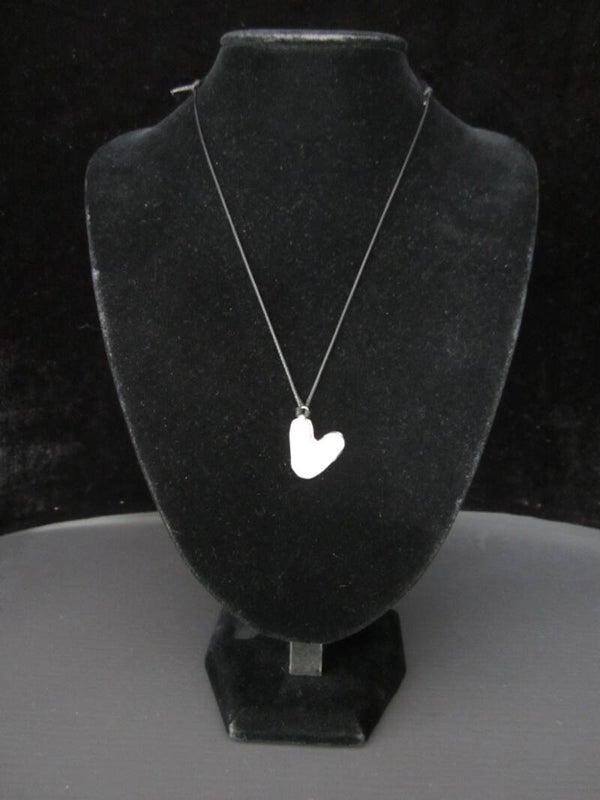 Letterhanger V van zilvertin