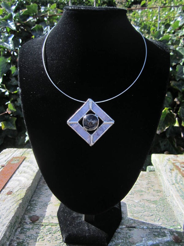 Hanger "Ysa" lila glas