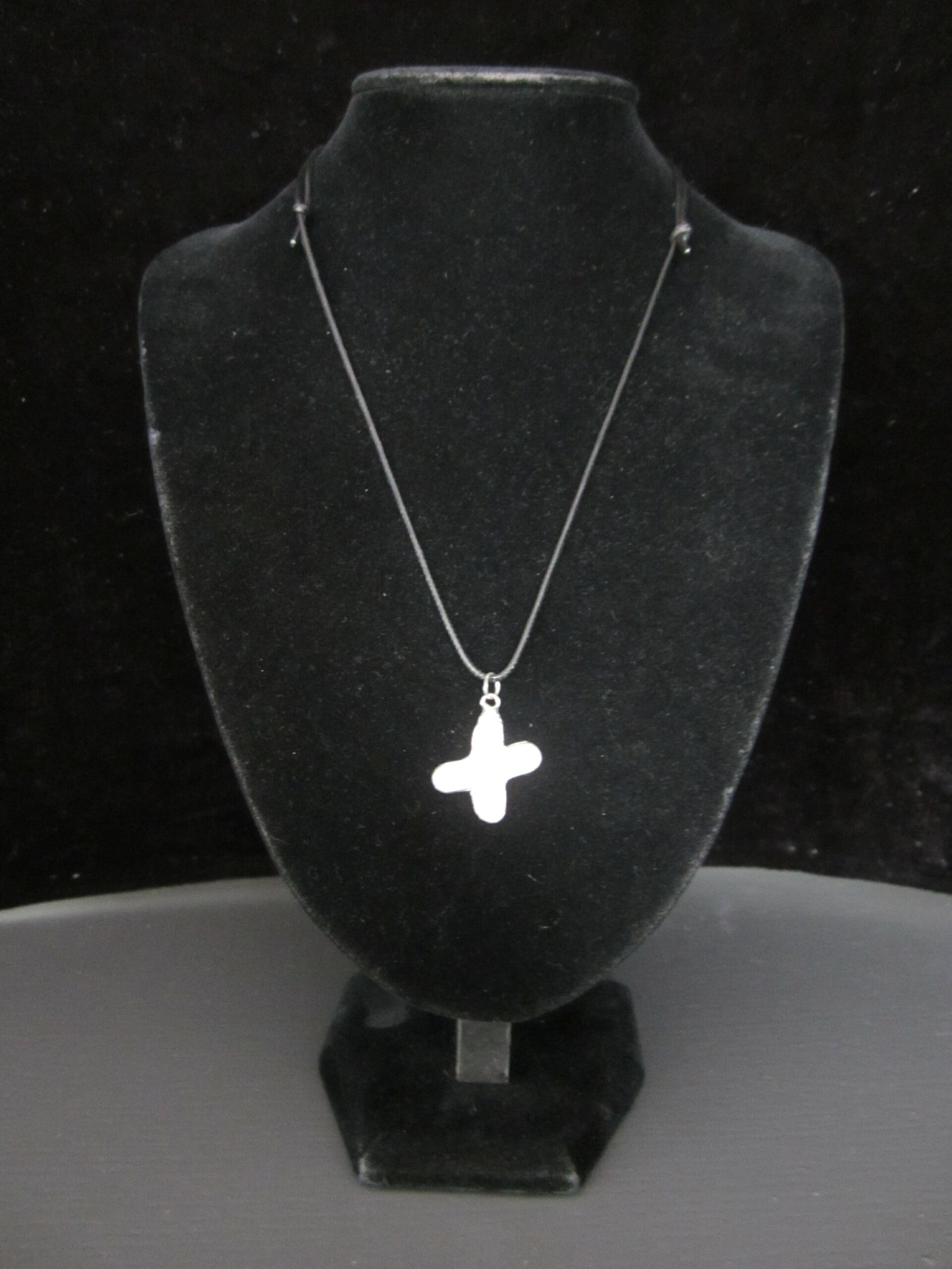 Letterhanger X van zilvertin