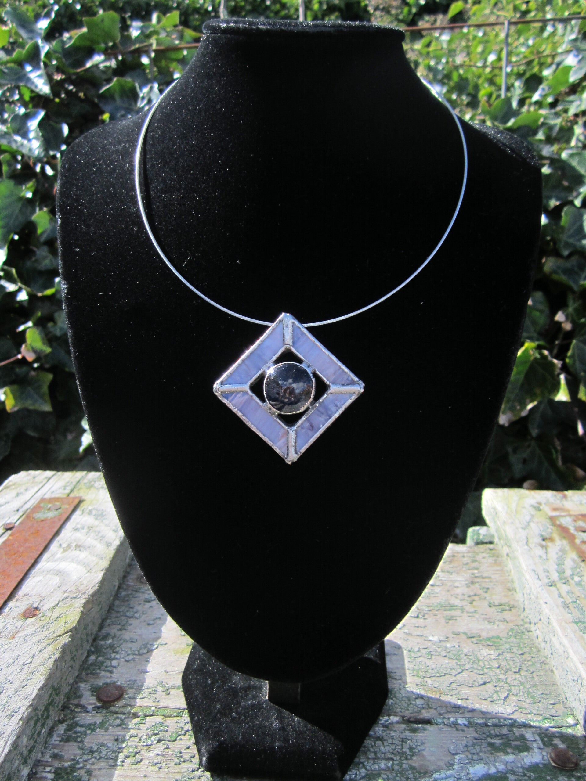 Hanger "Ysa" lila glas