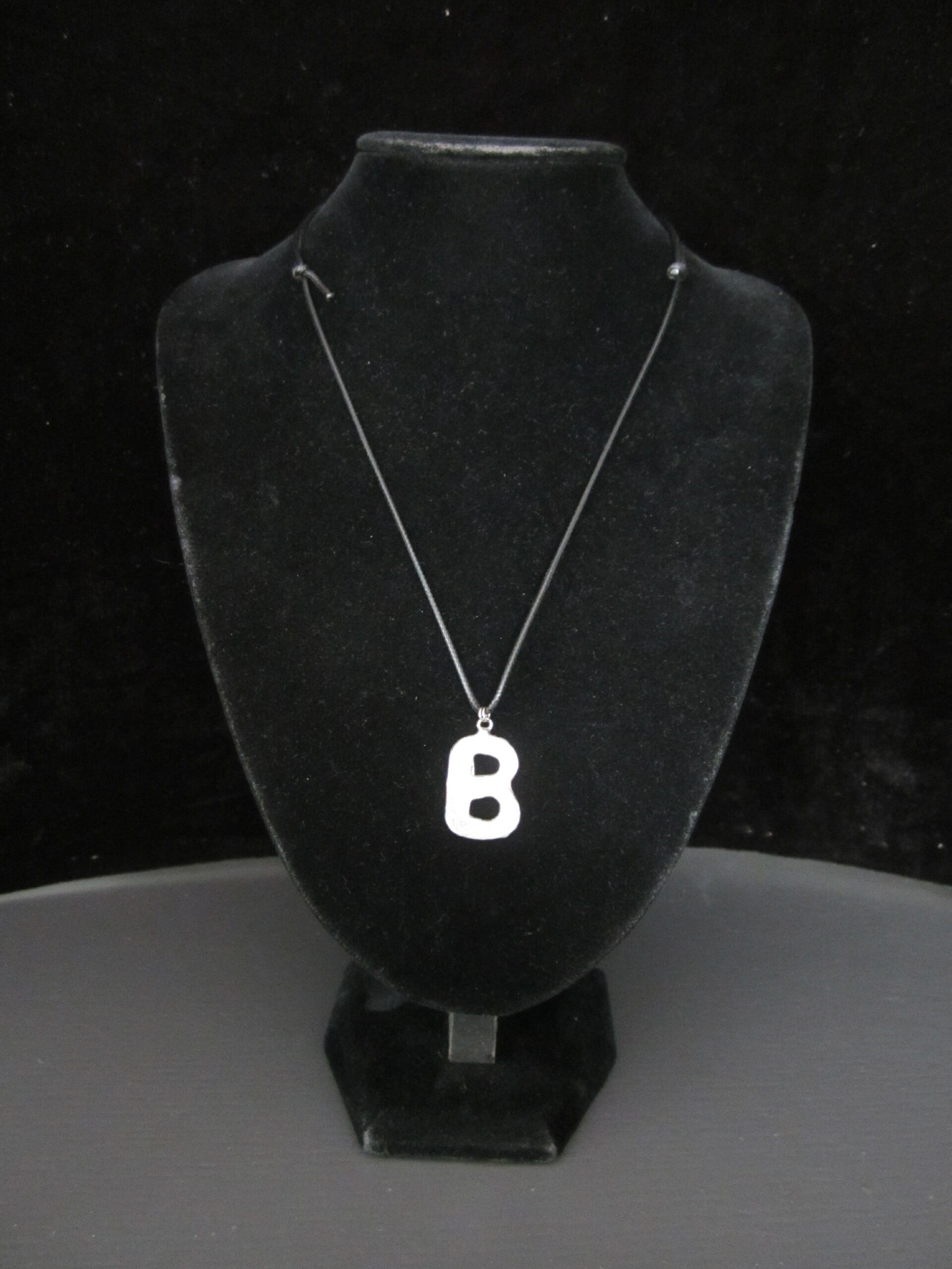 Letterhanger B van zilvertin