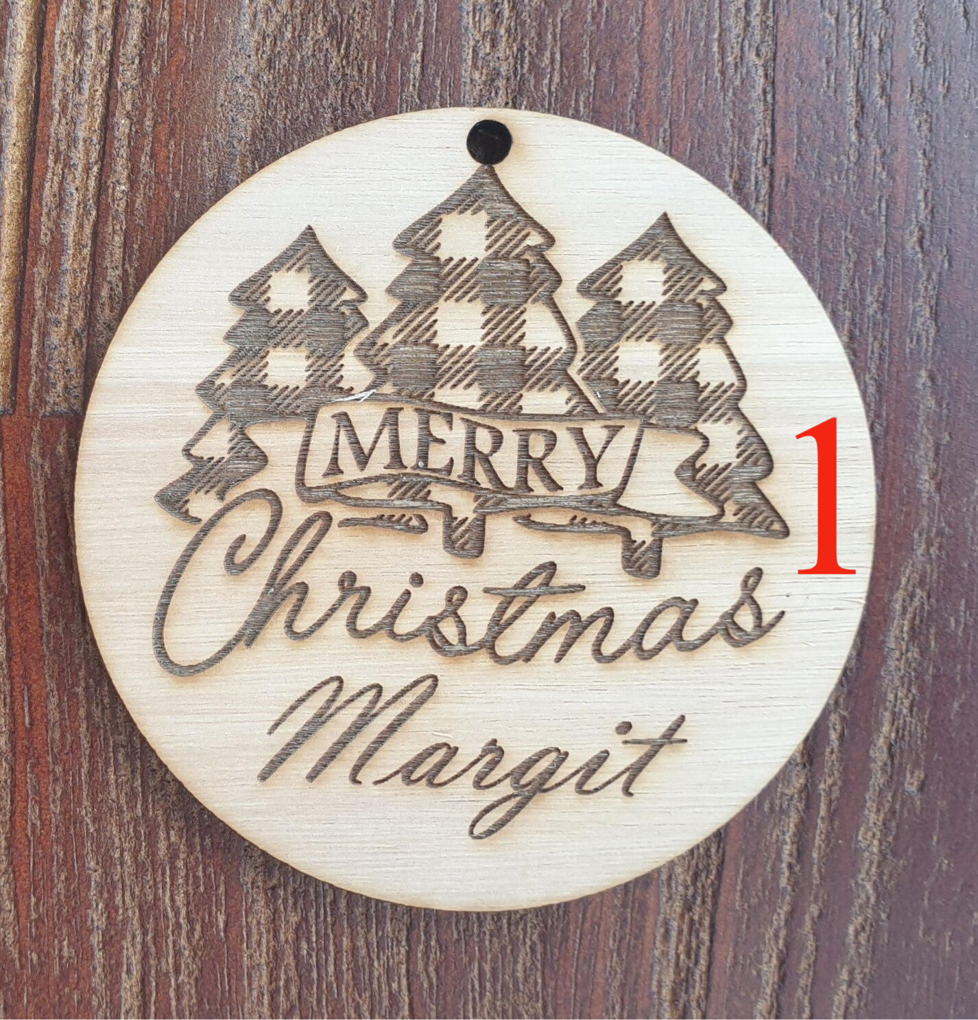 Kerstballen hout met naam naar keuze.