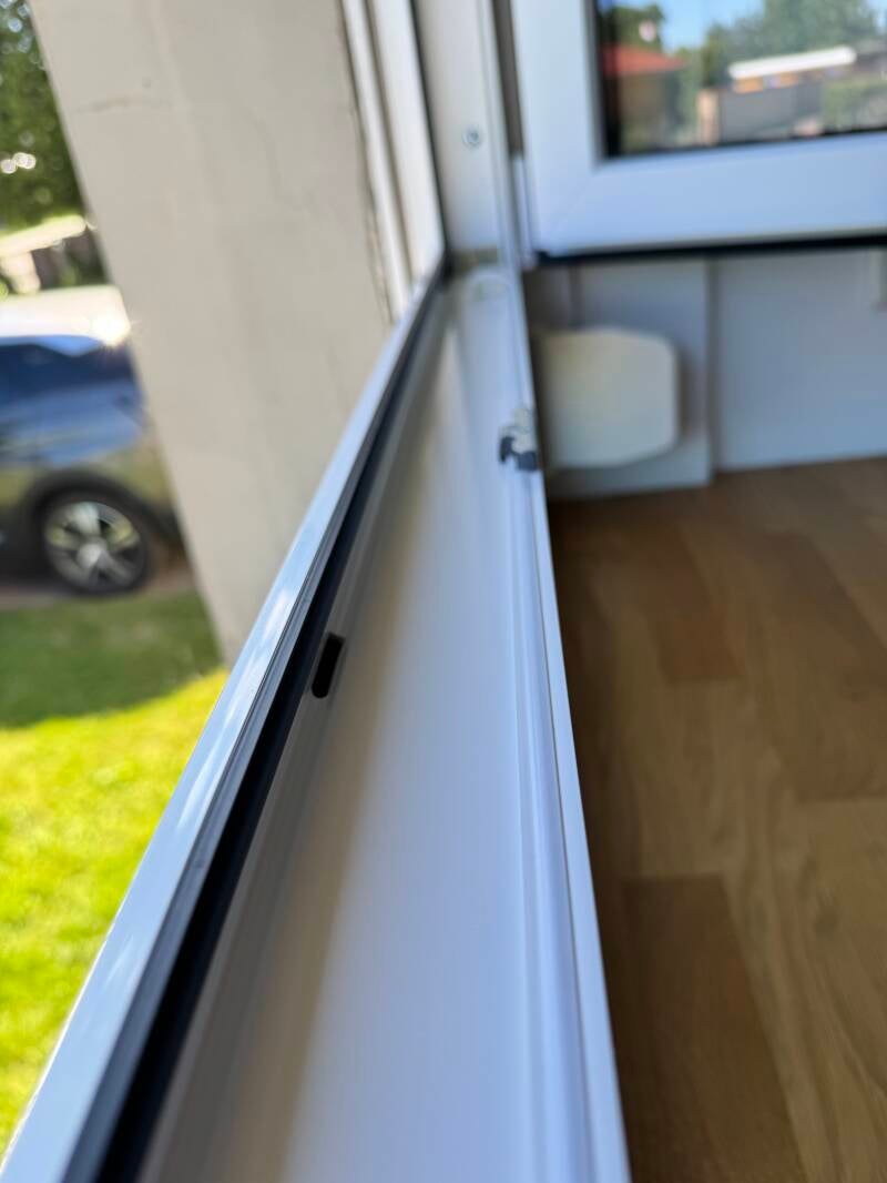 gereinigte Fensterfalz