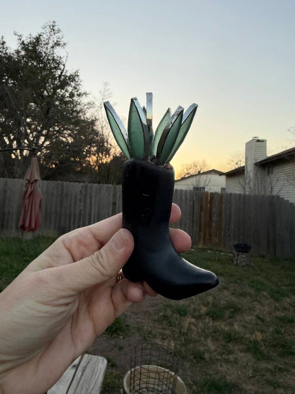 Black boot with agave